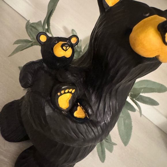 Big Sky Carvers Bearfoots Bears by Jeff Fleming - SHER BEAR - Picture 4 of 6